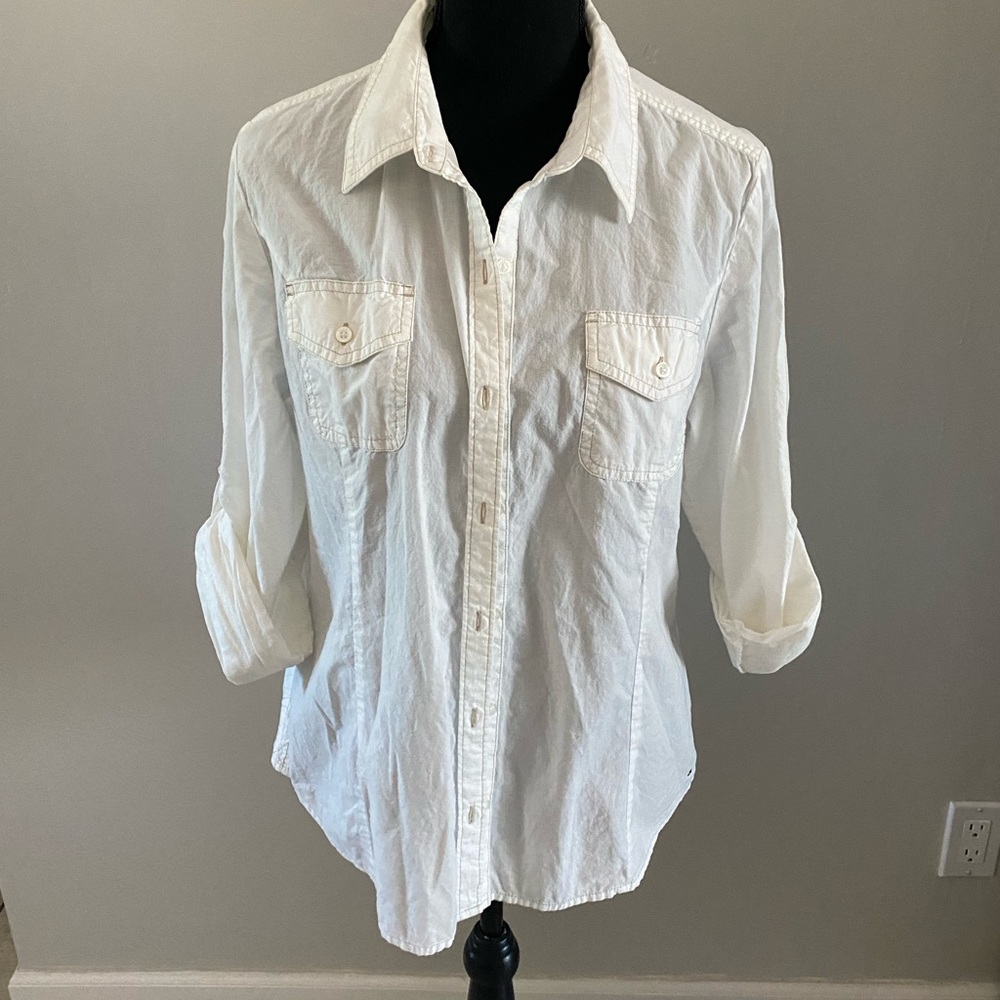 Button down 3/4 sleeve shirt.